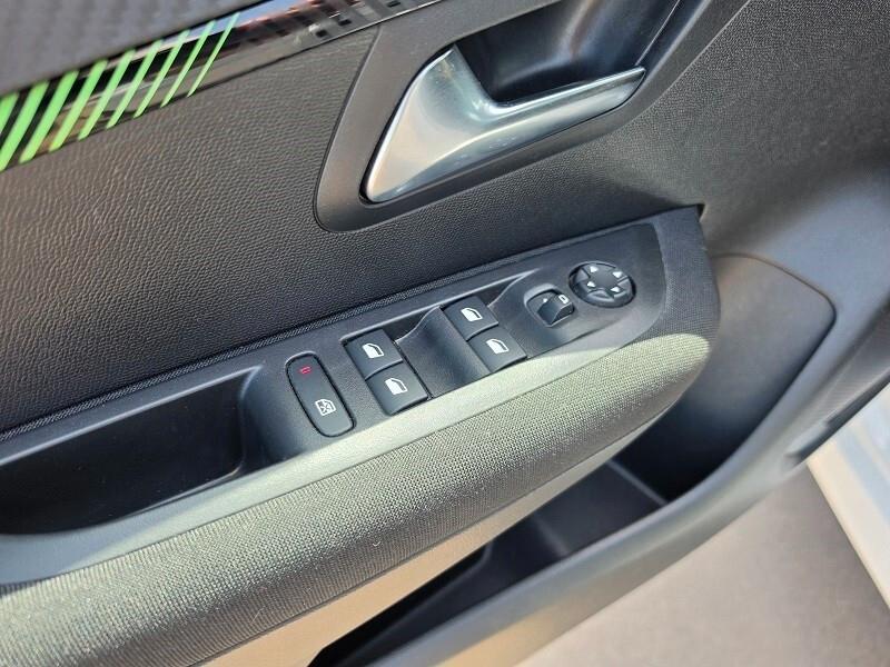 PEUGEOT NEW 208 1.2 PT 100CV S&S LED TOUCH 10 PARK