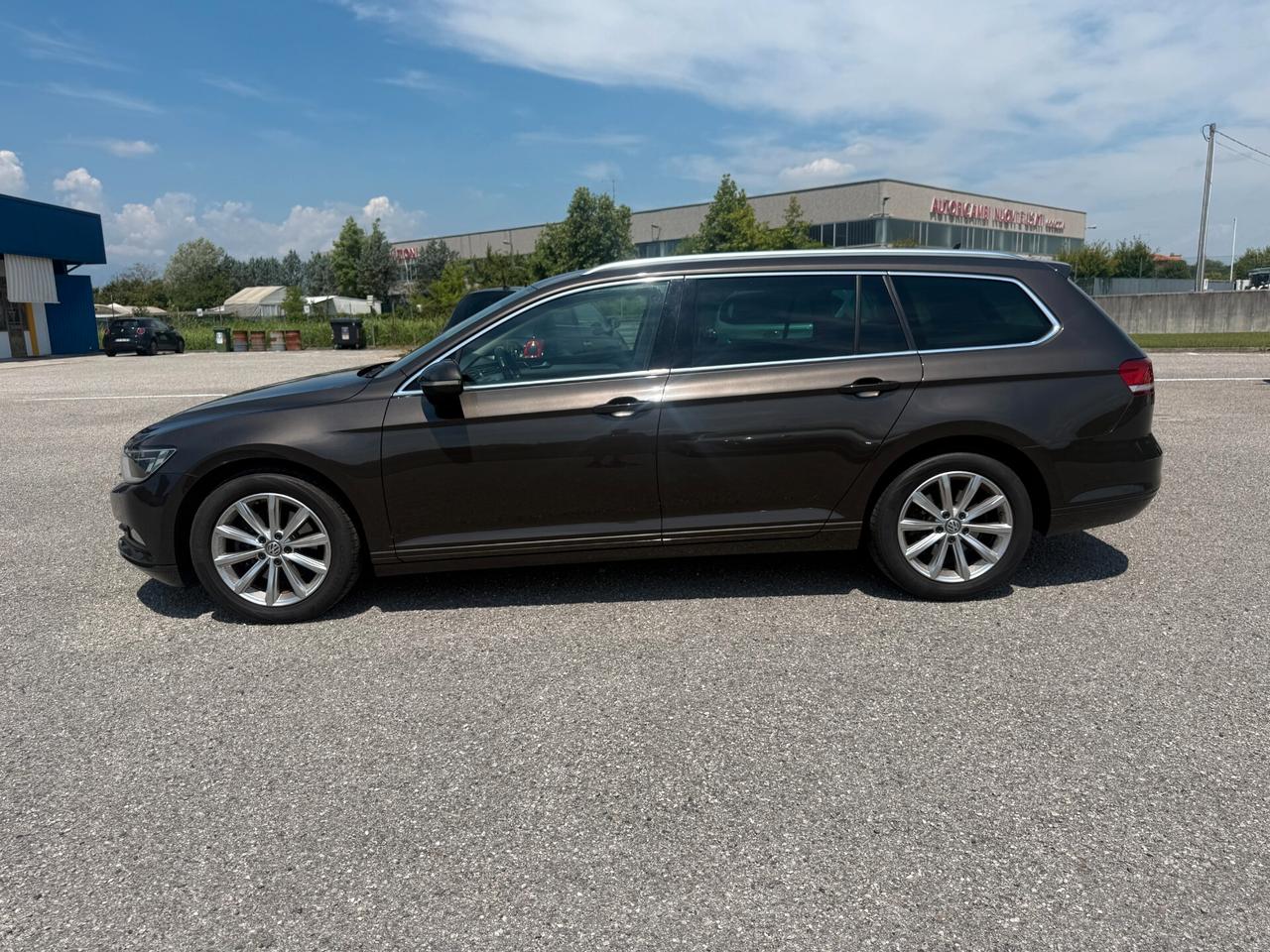 Volkswagen Passat Variant 1.6 TDI246950 DSG