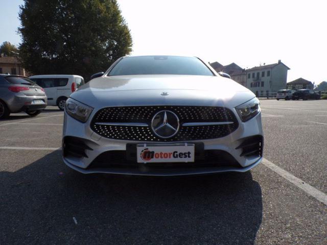 MERCEDES-BENZ A 180 d Automatic Premium