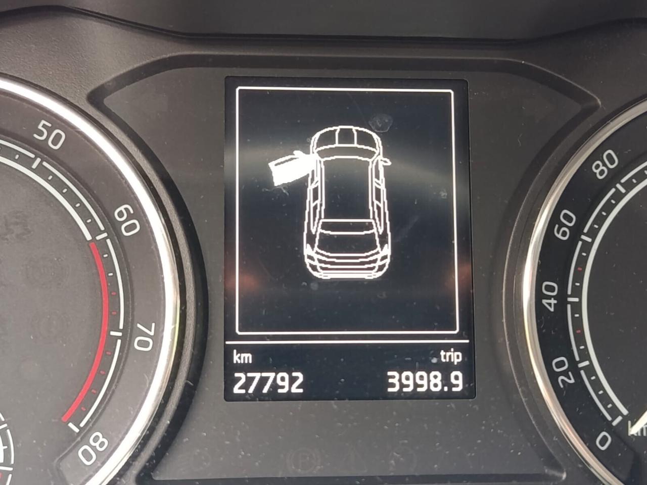 Skoda Kamiq 1.0 TSI BLACK DOTS
