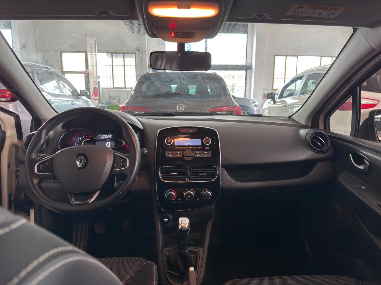 Renault Clio 1.2 75CV benzina 5 porte Life - OK NEOPATENTATI/E!