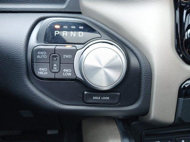 DODGE RAM 1500 5.7 V8 Laramie Night N1
