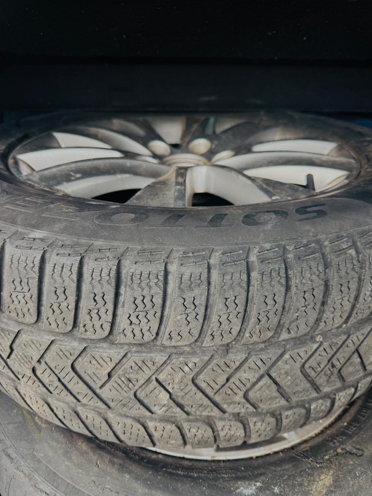 Volkswagen Tiguan 2.0 16V TDI DPF Sport & Style (18°)