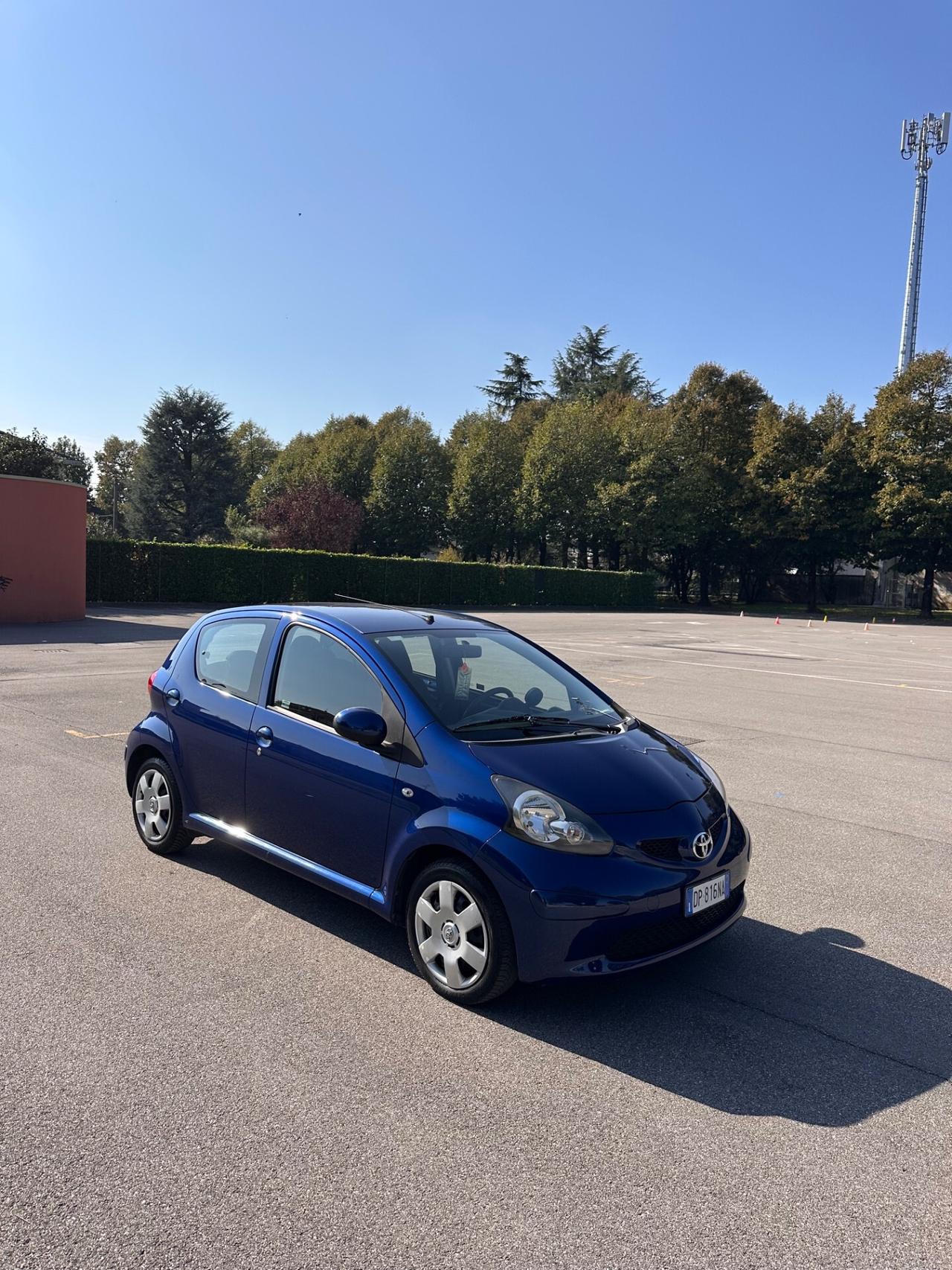 Toyota Aygo 1.0 Benzina 5 porte Sound Solo 80.000 Km