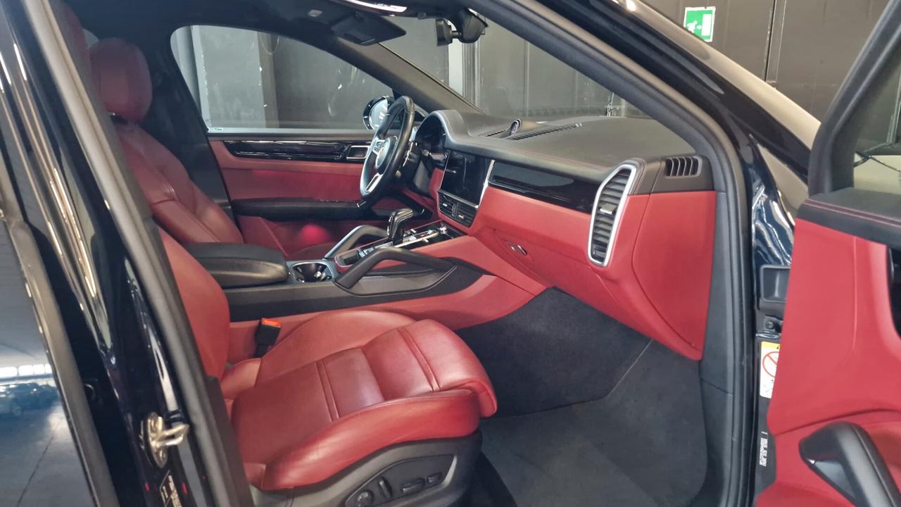 Porsche Cayenne 3.0 V6 E-Hybrid