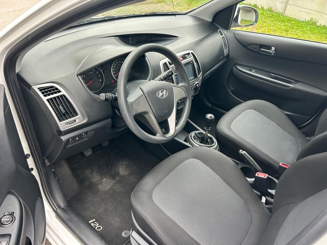 Hyundai i20 1.2 5p. BlueDrive GPL Sound Edition