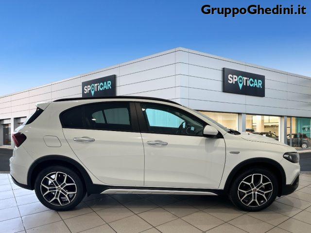 FIAT Tipo 1.5 Hybrid DCT 5 porte Cross