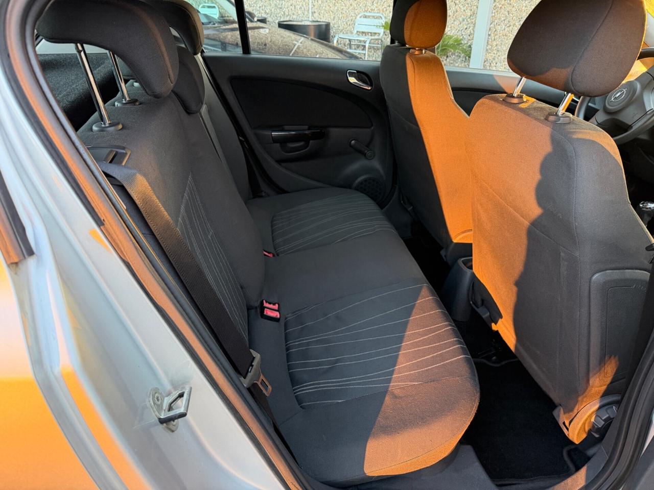 Opel Corsa 1.2 benzina-GPL EURO4 NEOPATENTATI