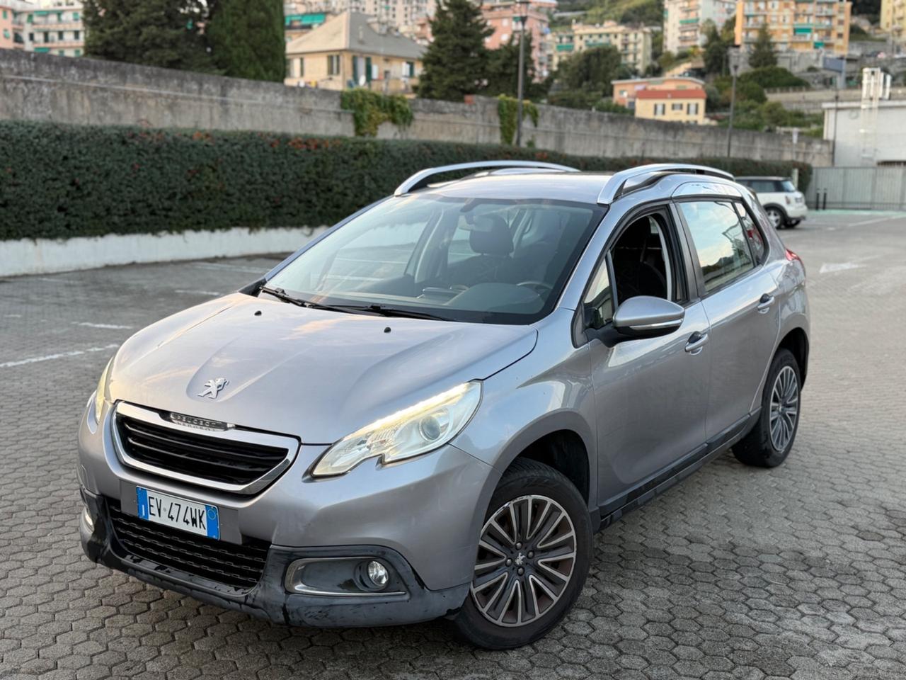 Peugeot 2008 1.2 benzina 82cv - 2014 km 120.000