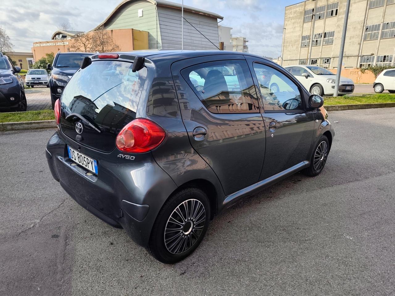 Toyota Aygo 1.0 Benz 5 porte euro 4