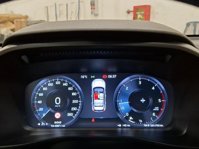 VOLVO XC40 D3 Business Plus