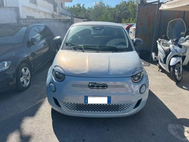 Fiat 500 500e Berlina 42 kWh La Prima