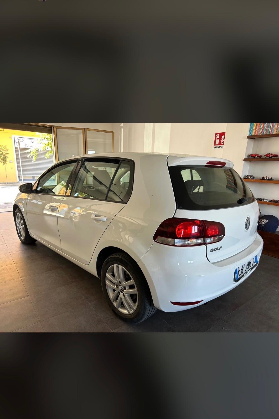 Volkswagen Golf 1.6 TDI DPF DSG 5p. Highline