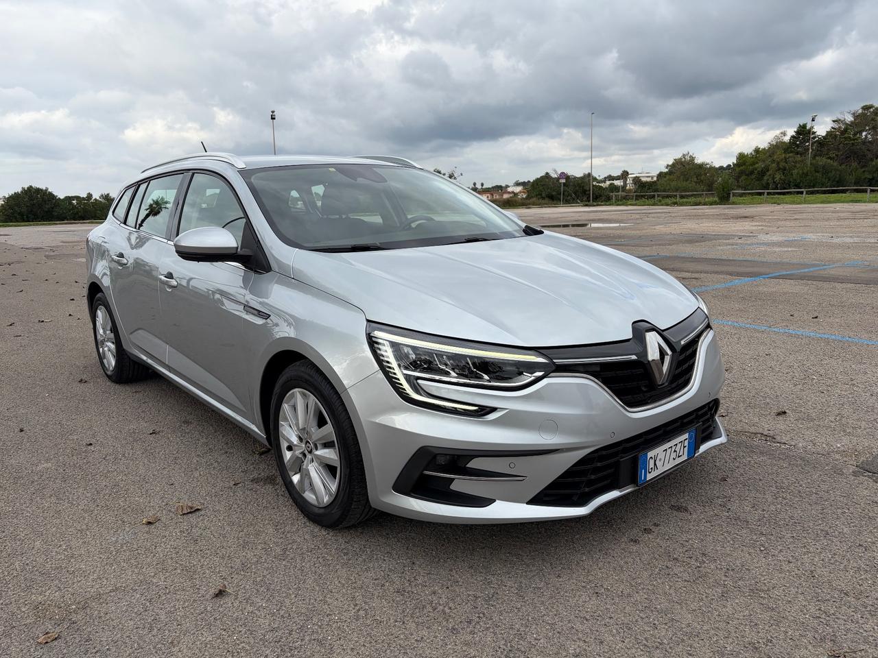 RENAULT MEGANE SW 2022 1.5dci AUTOMATICA