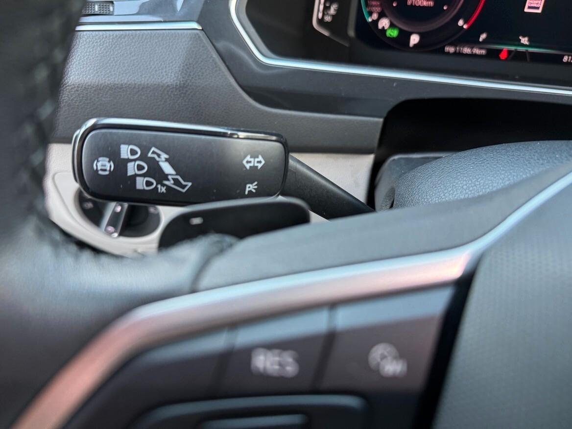 Volkswagen Tiguan 2.0 TDI 150 CV SCR DSG Elegance FARI LED