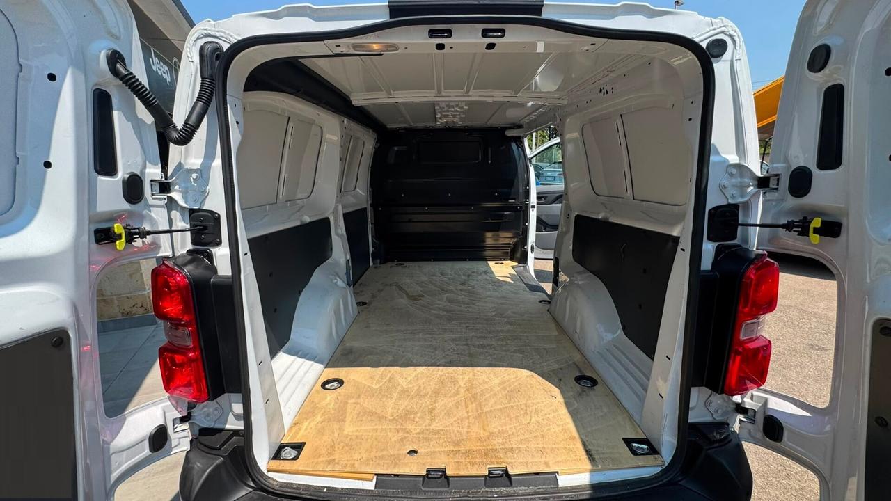 Fiat Scudo 2.0BlHDi 145CV Furgon Lounge navi retro