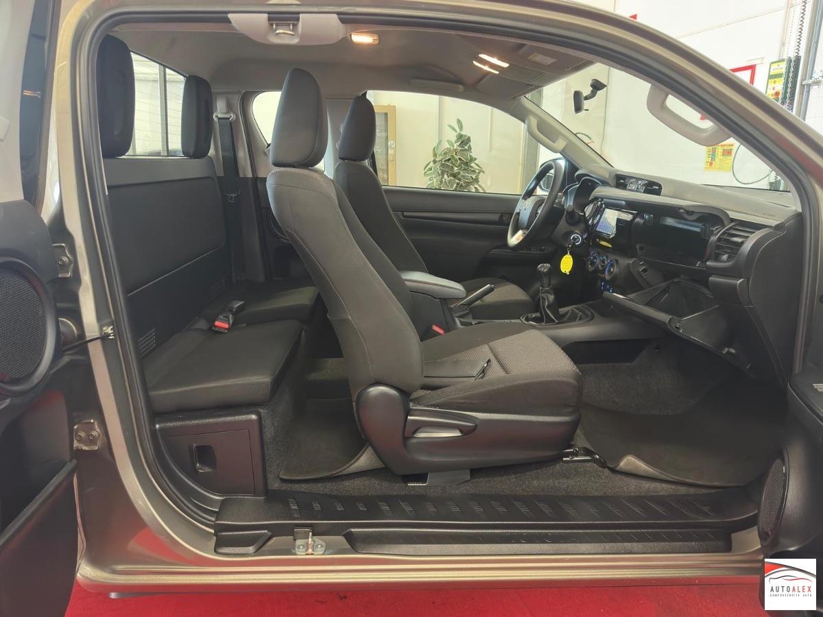 TOYOTA Hilux 2.4 d-4d C&C 4x4 Comfort GANCIO TRAINO