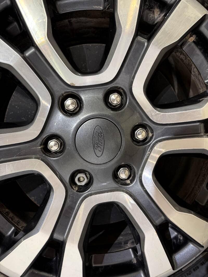 Ford Ranger 3.2 tdci double cab Wildtrak 200cv auto Autocarro 5 posti