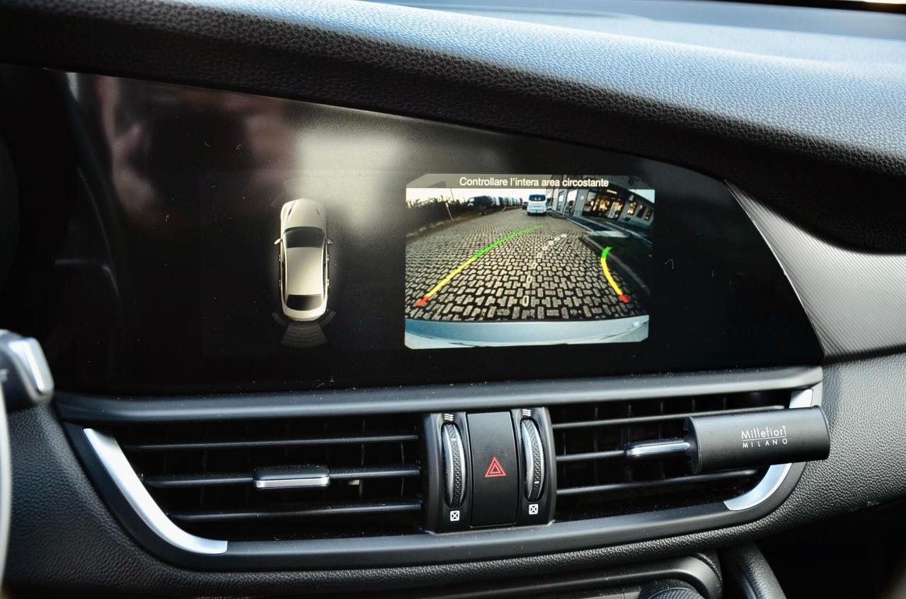 ALFA ROMEO GIULIA 2.2 TD 190cv AT8, ECCELLENTI CONDIZIONI, UFF ITALIANA, SERVICE UFFICIALI, EURO 6D, FARI XENO, NAVI, RETROCAMERA, APPLE ANDROID, PERMUTE