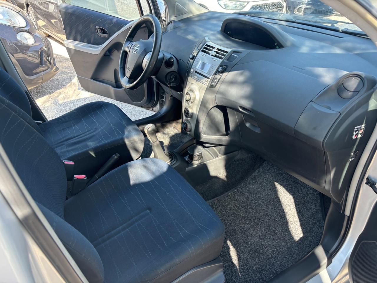 TOYOTA YARIS 1.0 69CV BENZINA