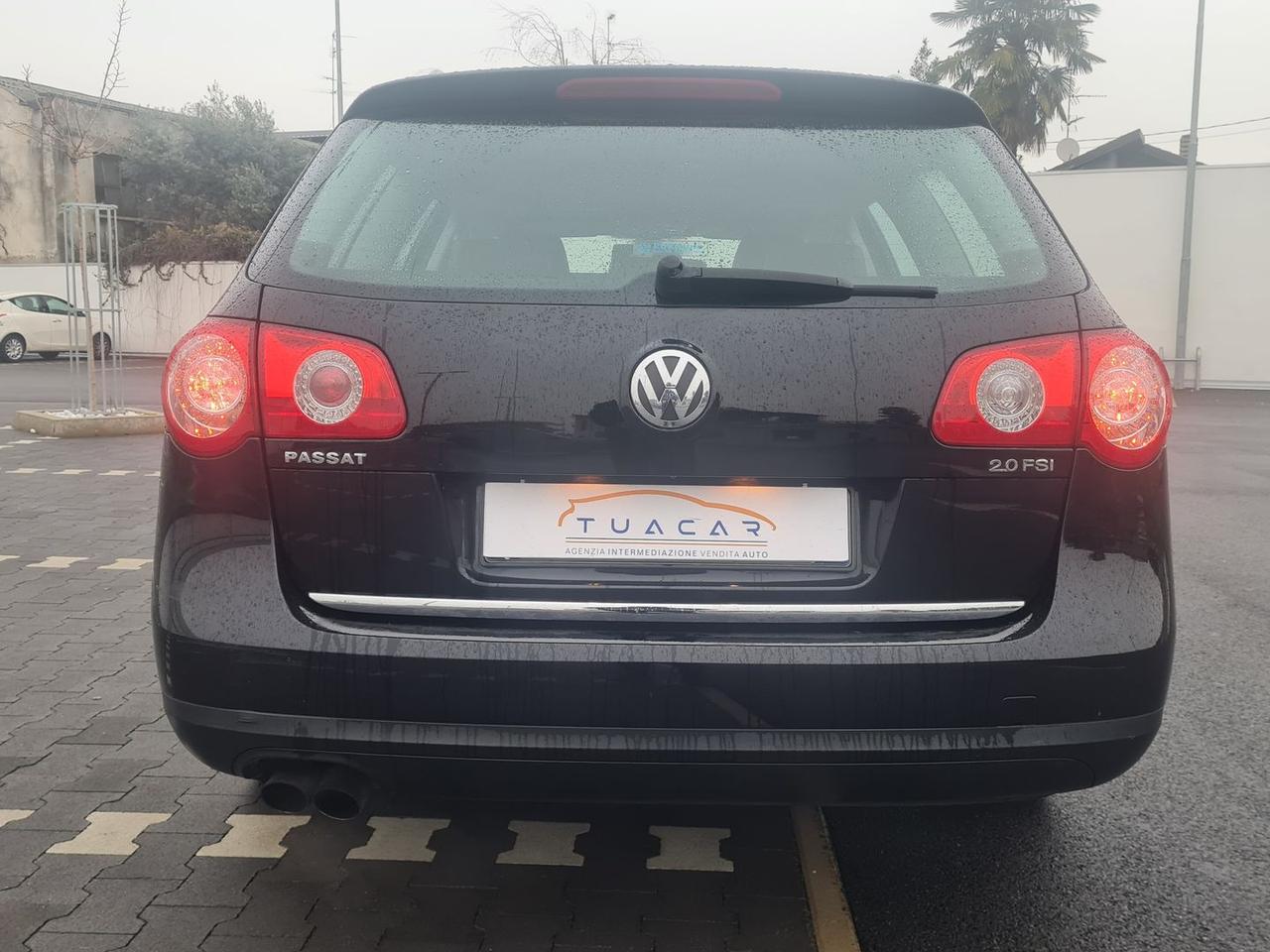 Volkswagen Passat 2.0 FSI Highline #8836