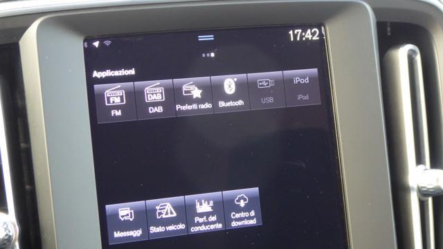 VOLVO XC40 T2 Geartronic Momentum N1 Autocarro