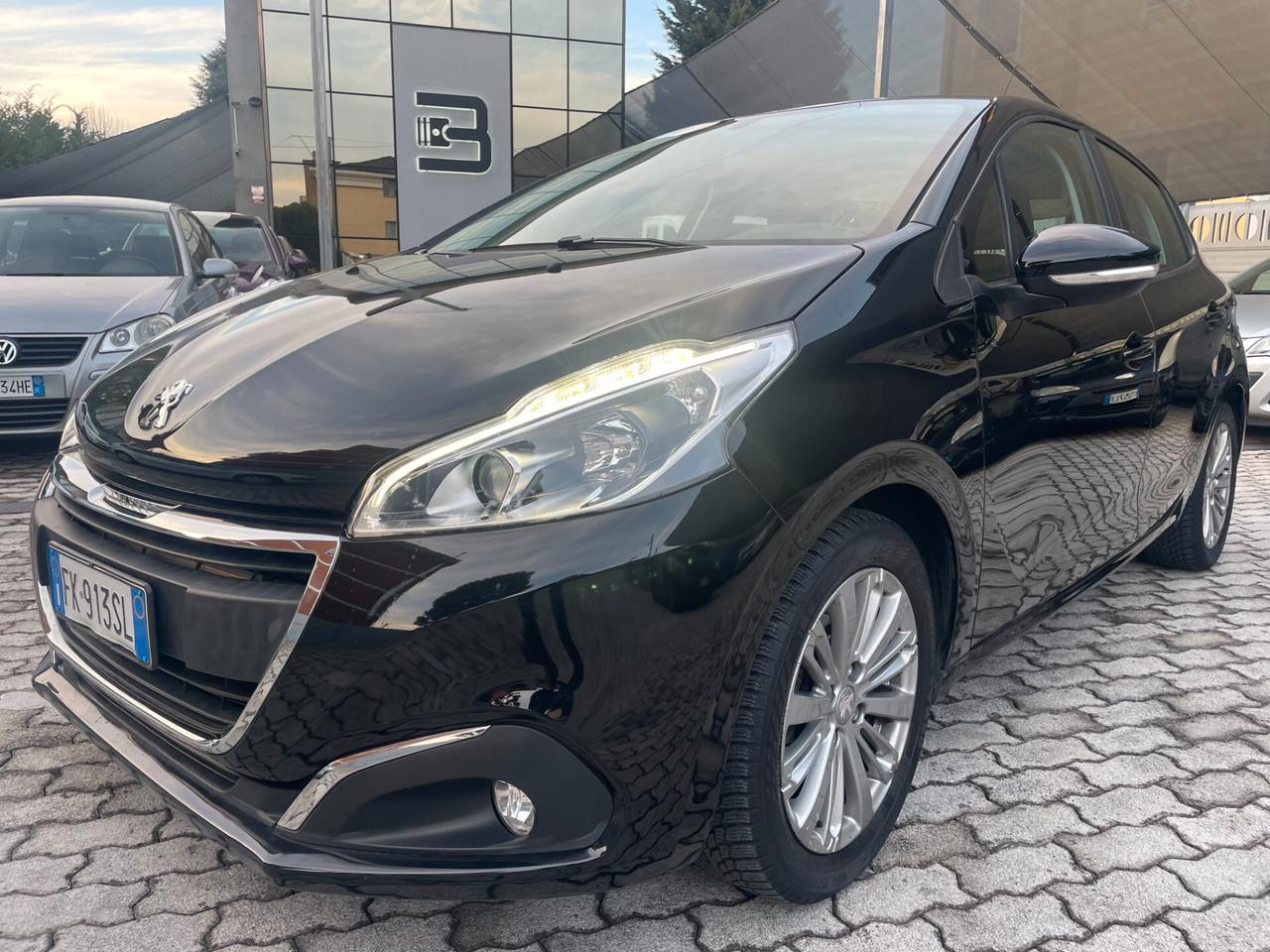 Peugeot 208 PureTech 82 5 porte Allure CINGHIA NUOVA!!!