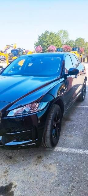 Jaguar F-Pace 2.0 D 180 CV AWD aut. R-Sport