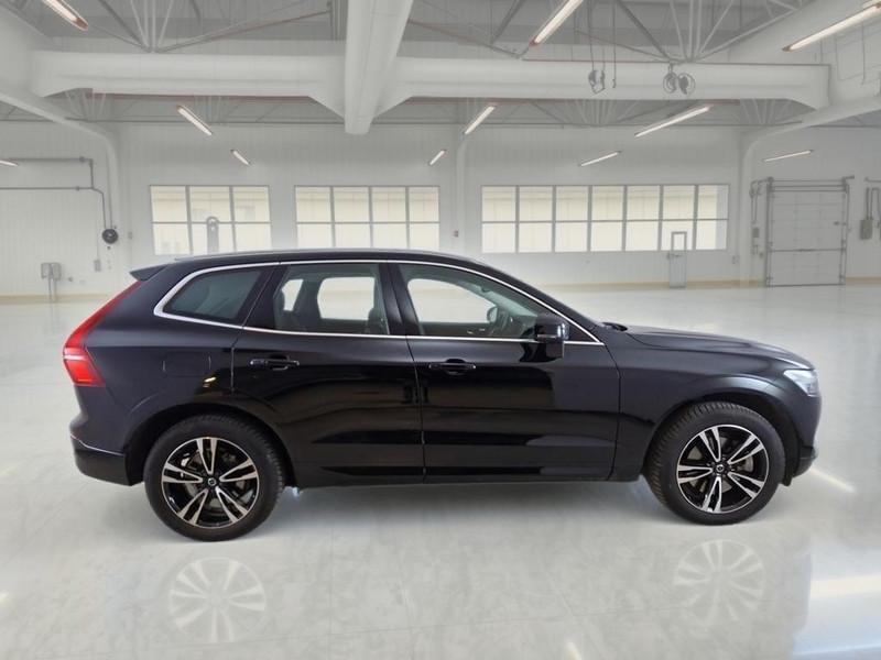 VOLVO XC60 B4 D AWD automatico Momentum Pro