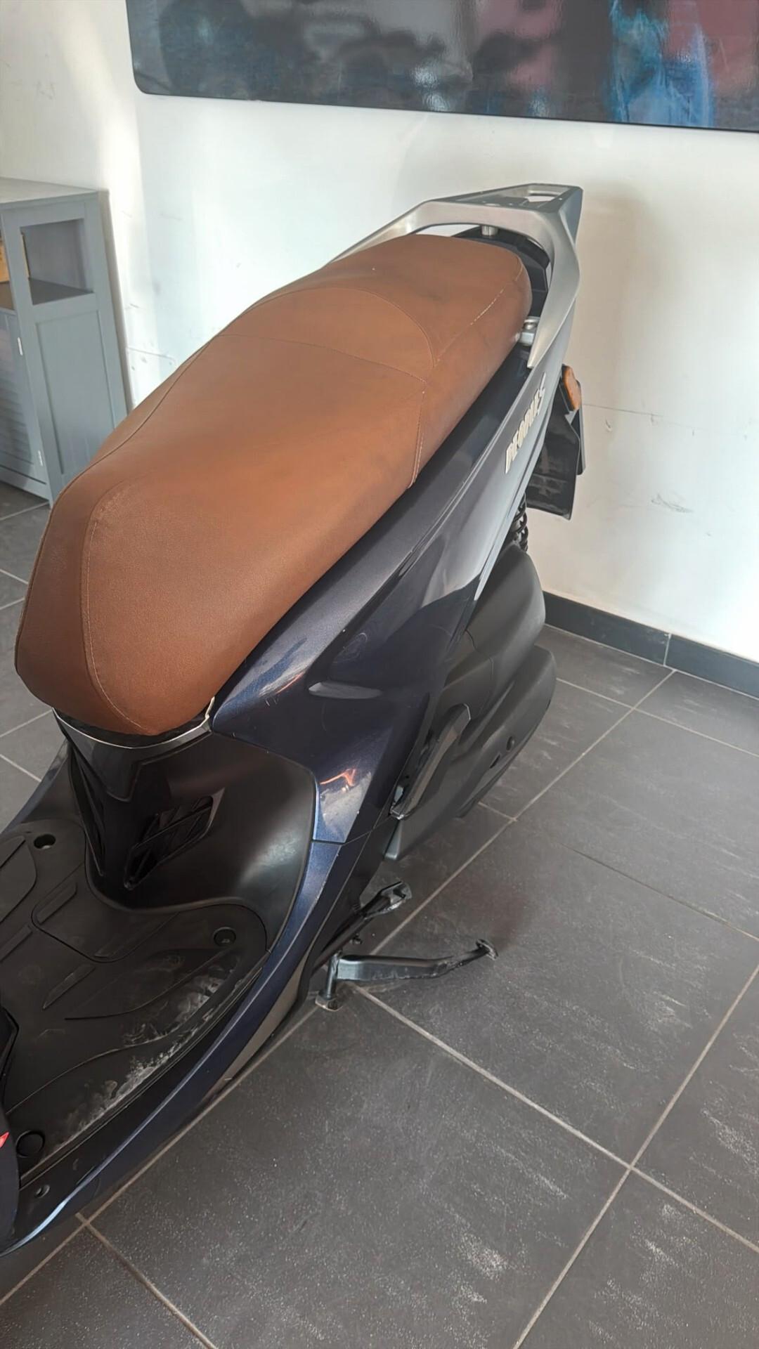 Kymco People 150