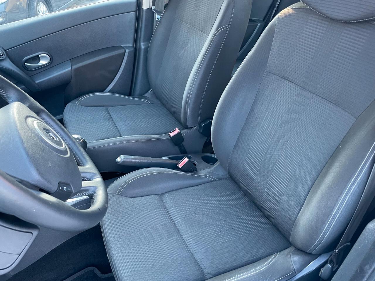 Renault Clio 1.2 16V 5 porte Luxe