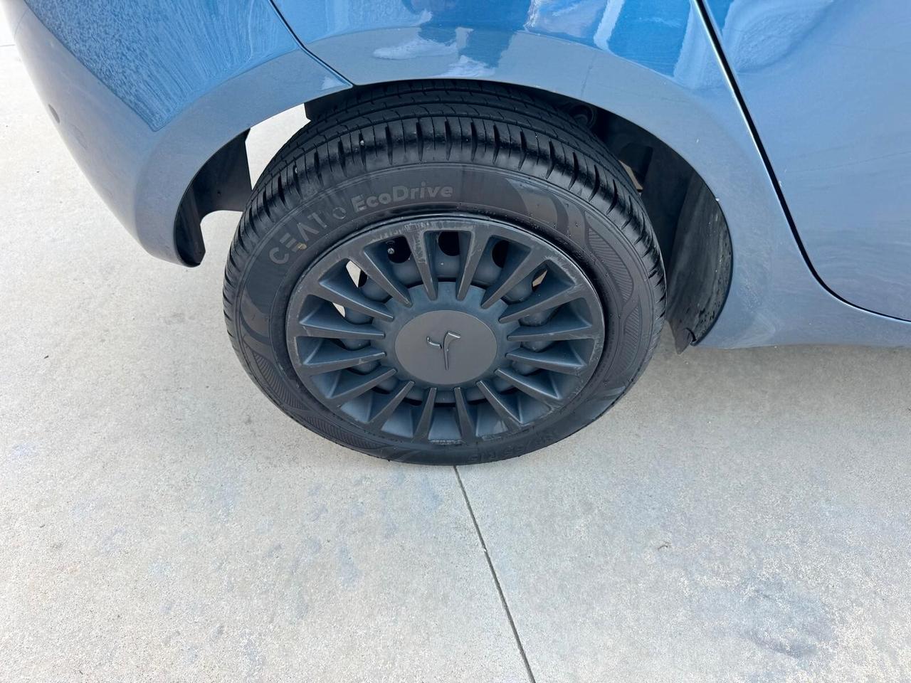 Ypsilon 1.0 FireFly 5 porte S&S Hybrid Silver