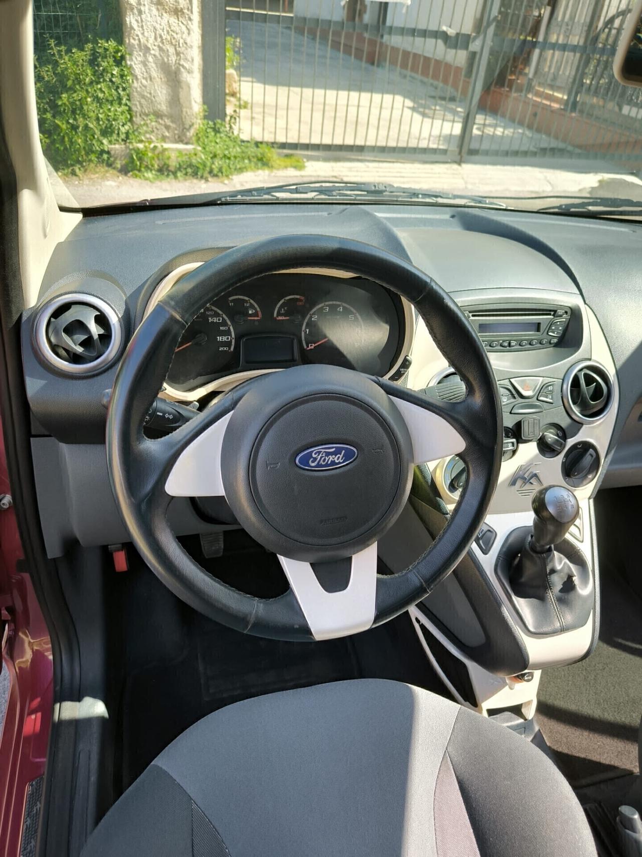 Ford Ka Ka+ 1.2 8V 69CV Titanium 2011