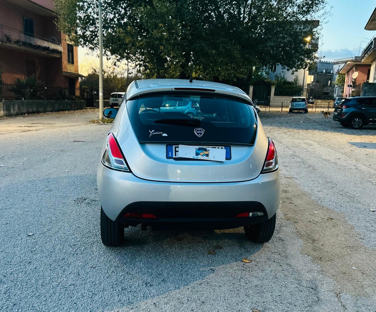 Lancia Ypsilon 0.9 TwinAir 85 CV 5 porte Metano Ecochic Elefantino