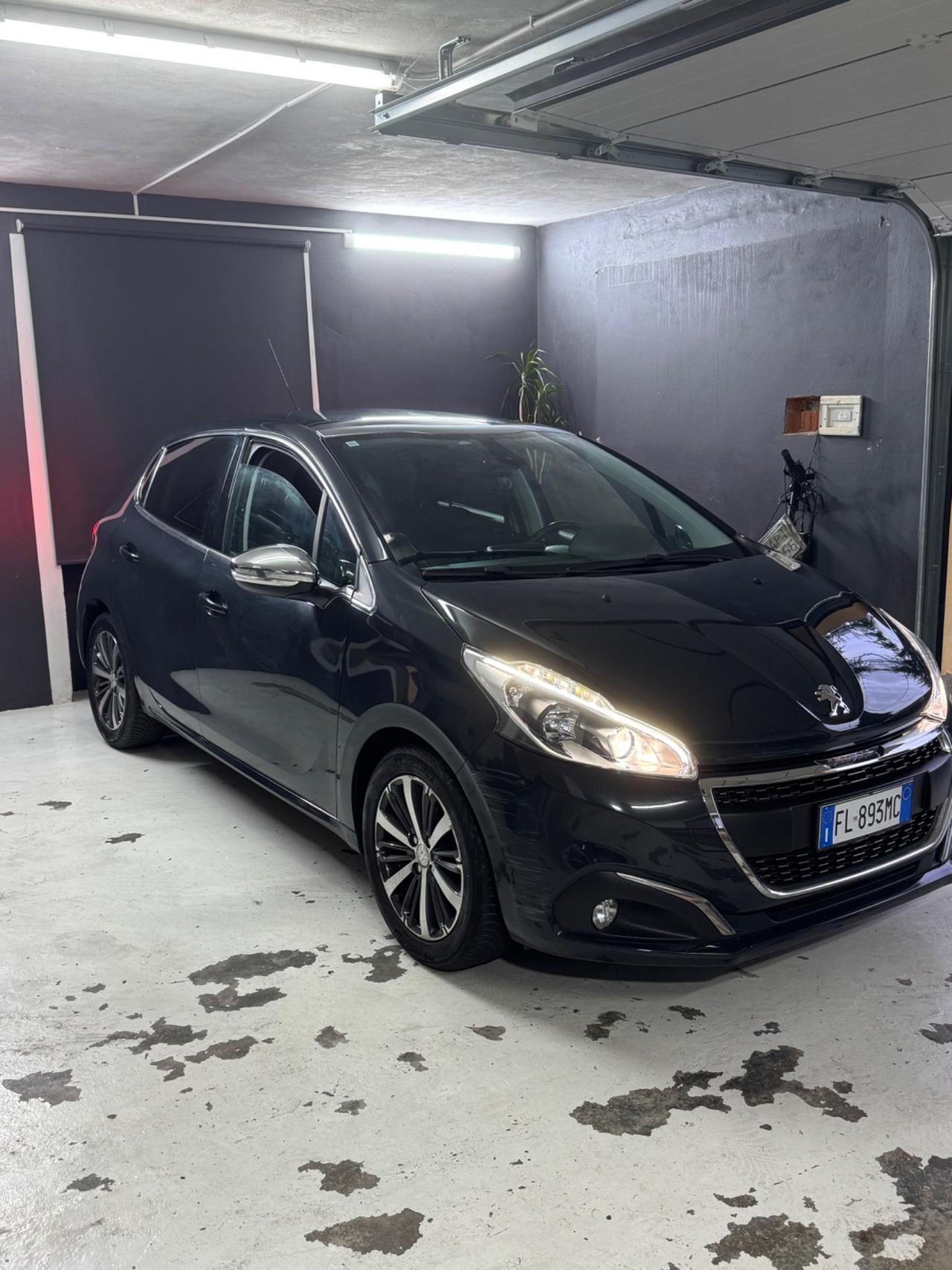 Peugeot 208 BlueHDi 75 5 porte Allure