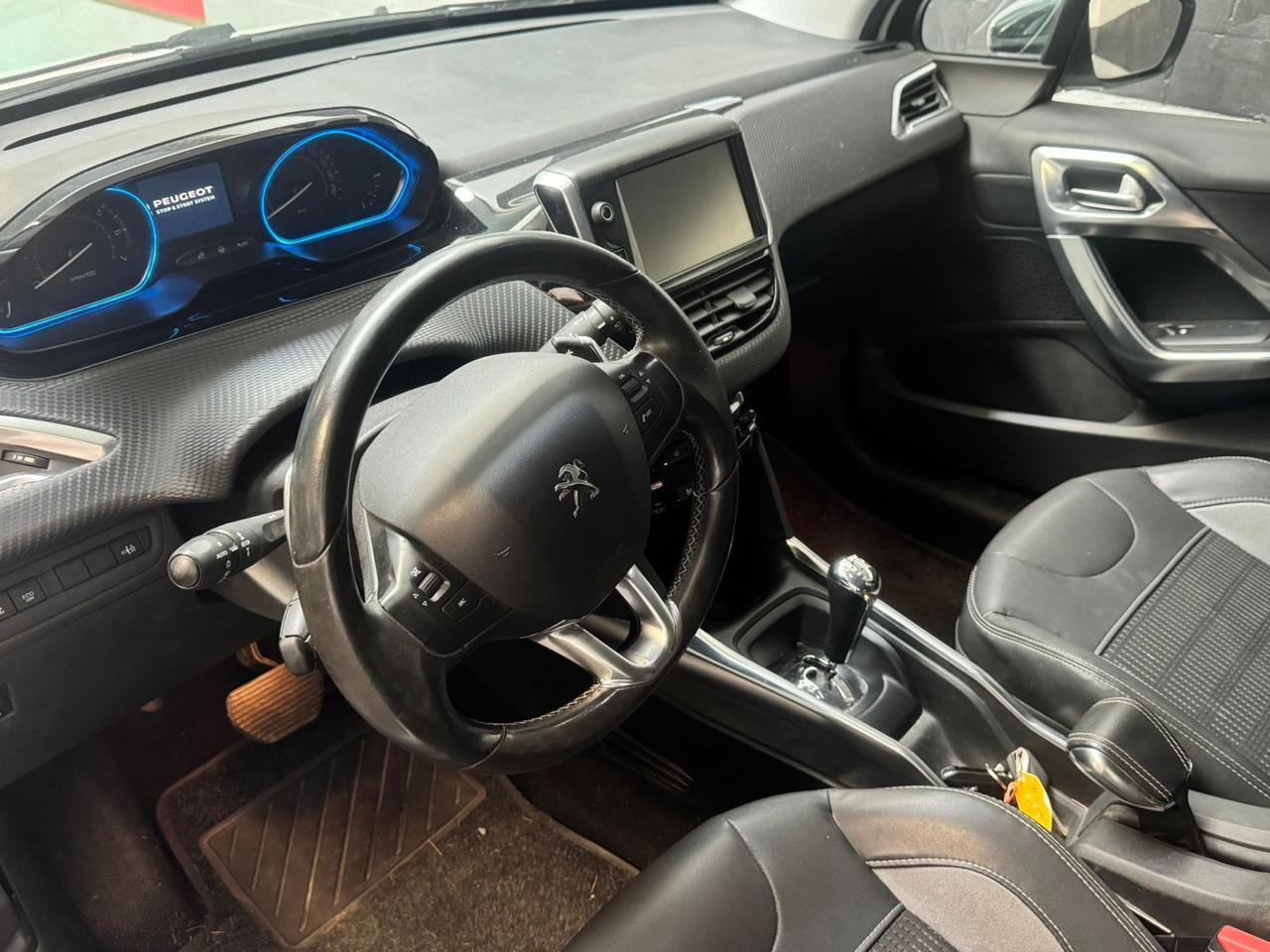 Peugeot 2008 1.2 VTi 82CV Allure