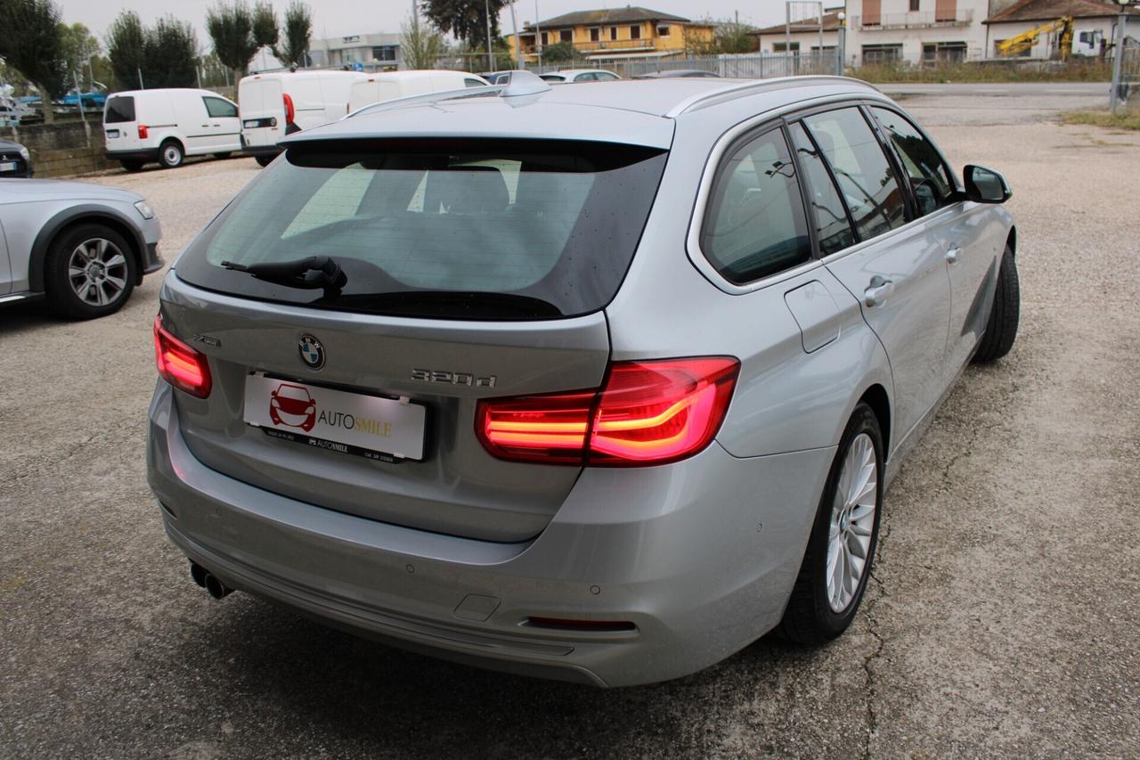 Bmw 320 d 4X4 Luxury TETTO Head-up Display 360° FULL