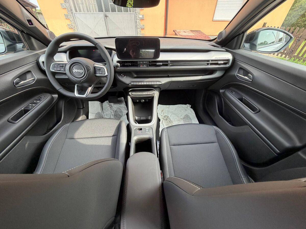 Jeep Avenger 1.2 t. e-hybr.mhev Altitude fwd 110cv edct6
