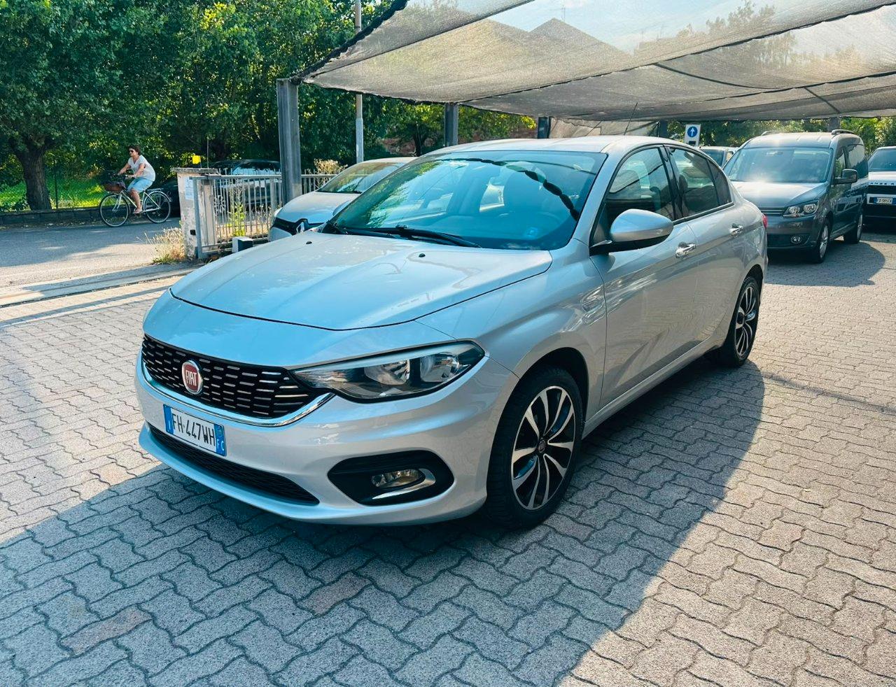 Fiat Tipo 4 Porte Tipo 4p 1.3 mjt Lounge 95cv OK NEOPATENTATO