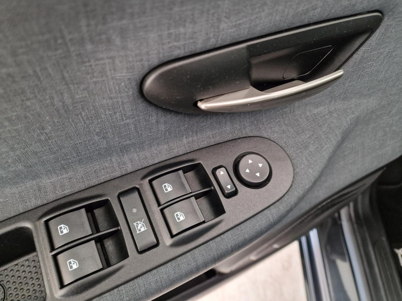 Lancia Ypsilon 1.0 Hybrid Gold 2023