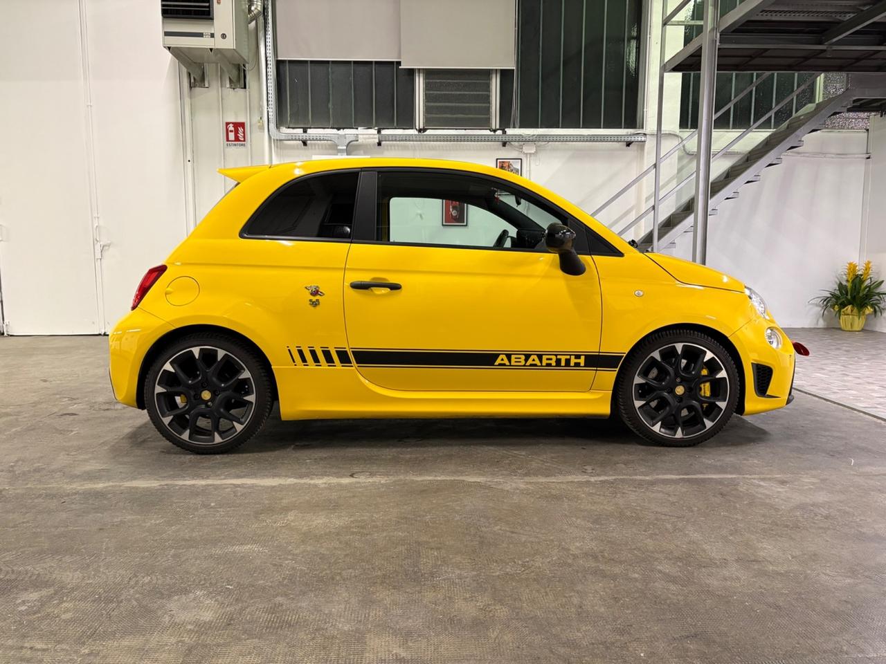 Abarth 595 1.4 Turbo T-Jet 180 CV Competizione