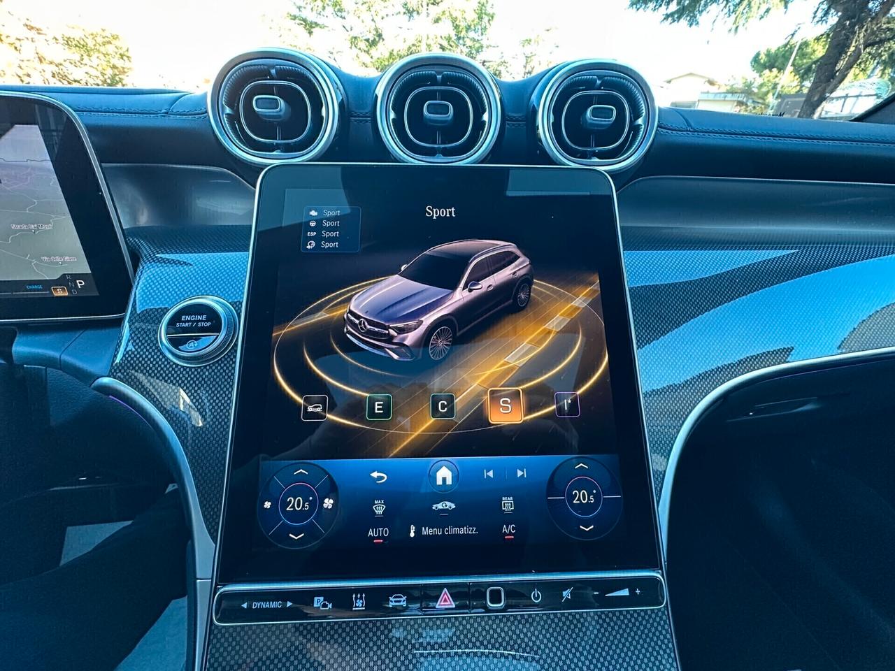 Mercedes-benz GLC 220 d 4M AMG Premium_PANORAMA_FARI DIGITAL LED_ CAMERA 360_HEAD-UP_BLACK