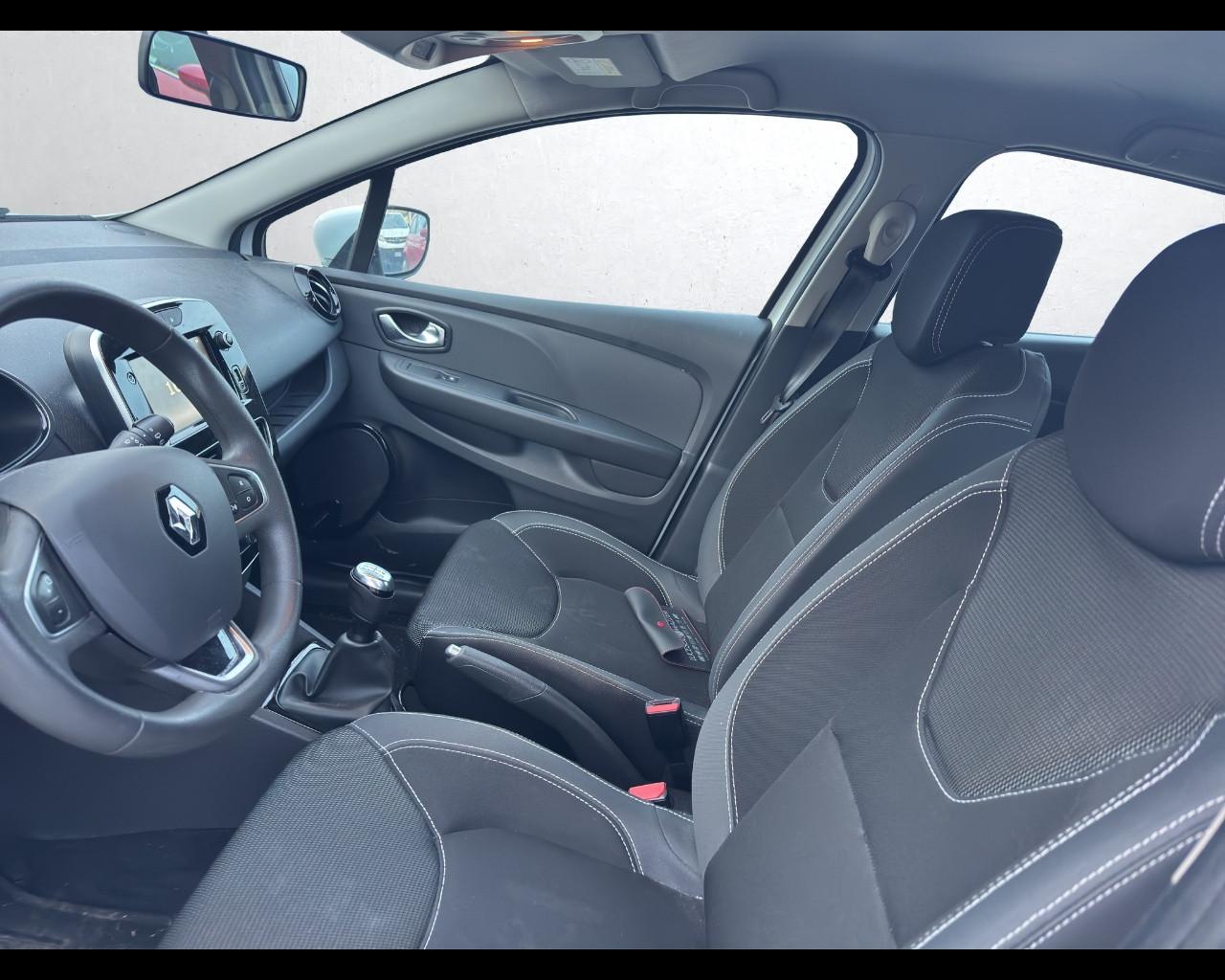 RENAULT Clio 4ª serie - Clio dCi 8V 75 CV 5 porte Business