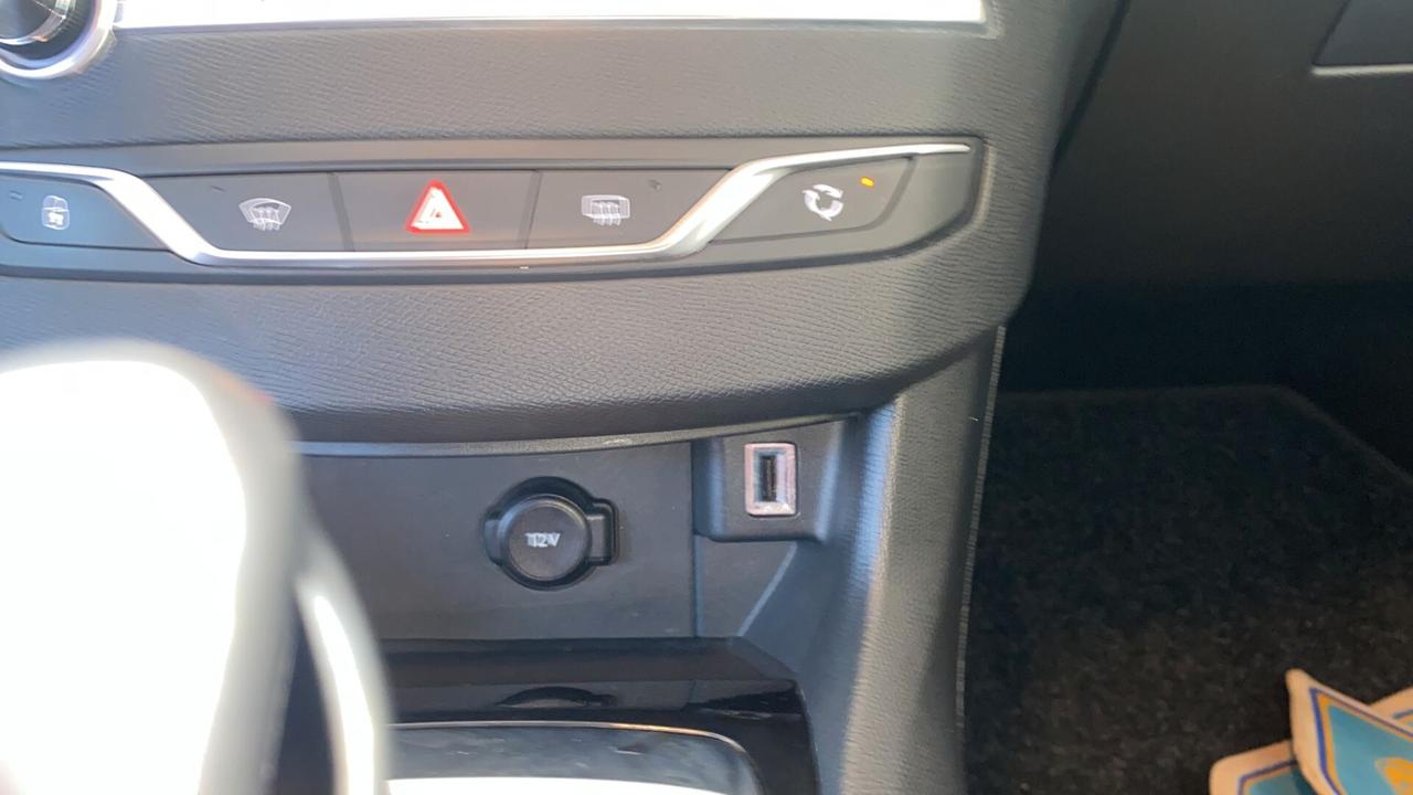 Peugeot 308 BlueHDi 100 S&S SW Active