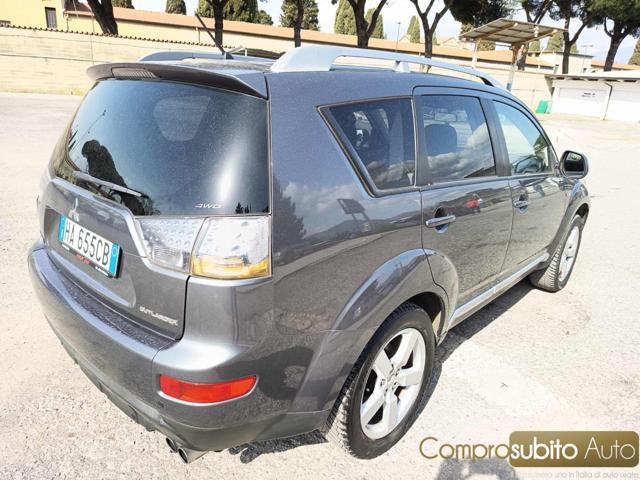 MITSUBISHI Outlander 2.0 DI-D Instyle 7 p.ti DPF