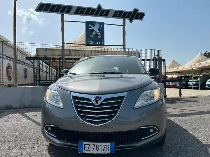 Lancia Ypsilon 1.2 69 CV 5 porte SILVER C/CLIMA