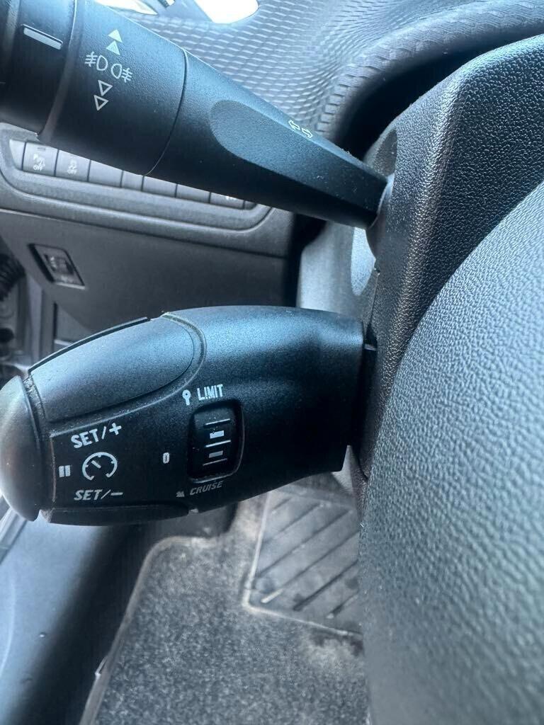 Peugeot 2008 1.2 VTi 82CV Allure