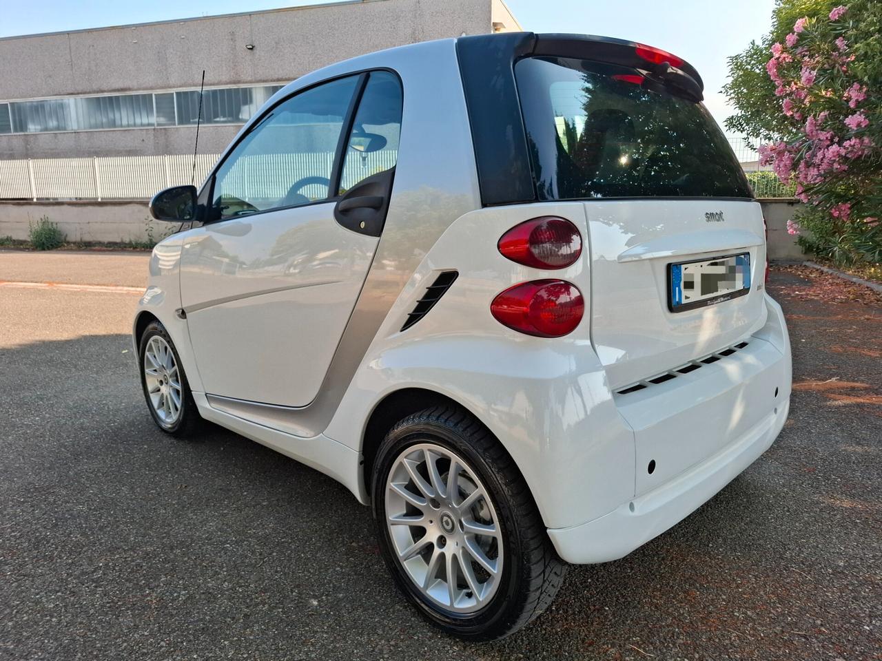 Smart ForTwo 1000 52 kW MHD coupé passion