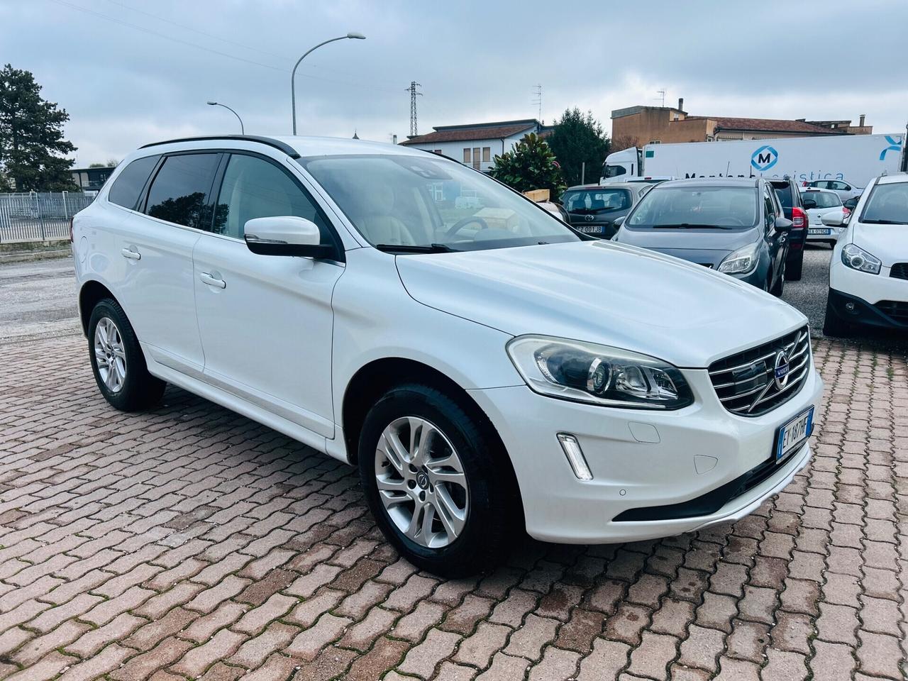 Volvo XC 60 XC60 D4 Geartronic R-design Momentum