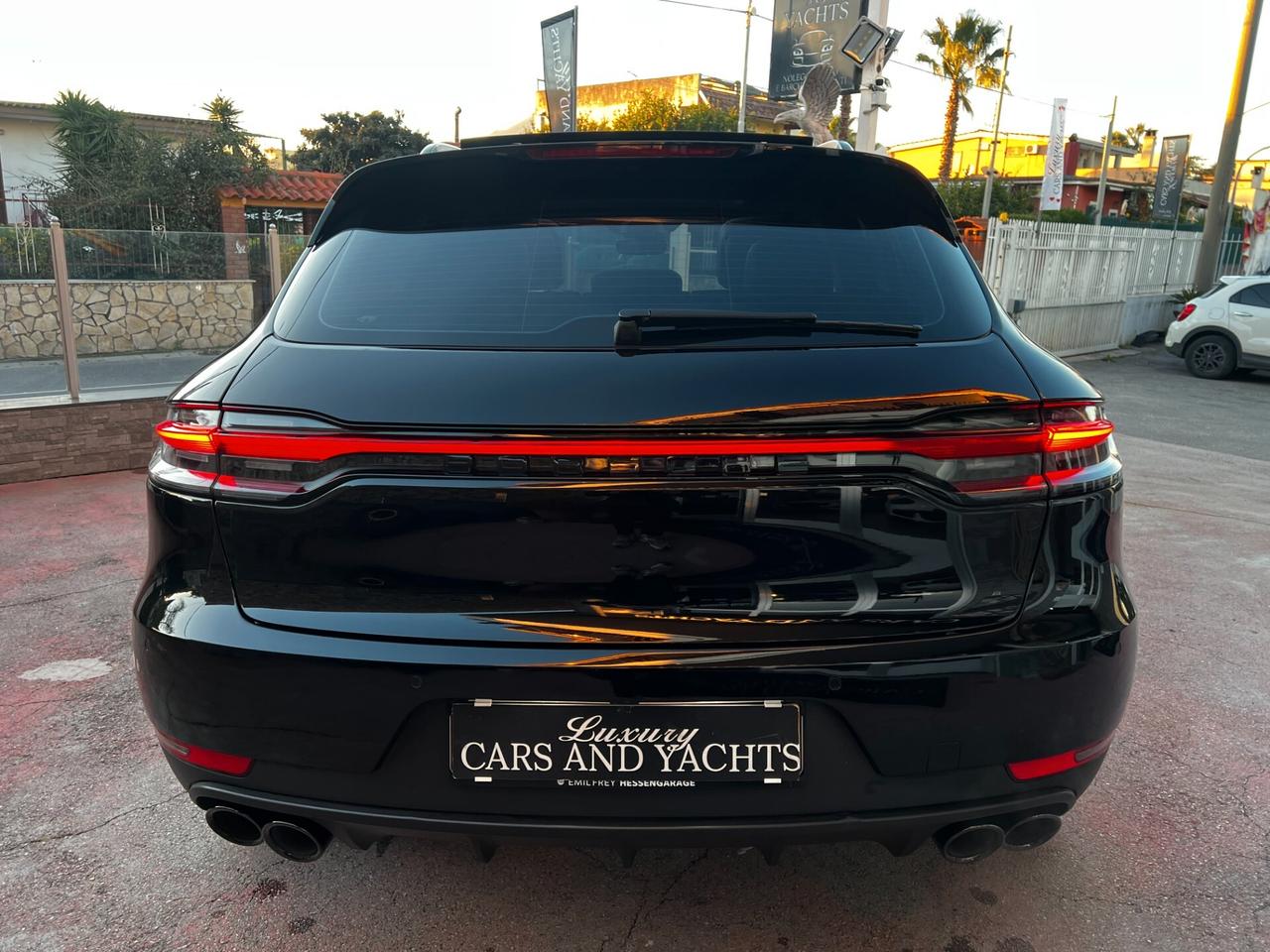 Porsche Macan 2.0 245- TETTO-PASM-TOTAL BLACK-FULL